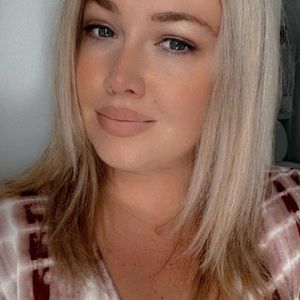 Meet your Posher, Brianne